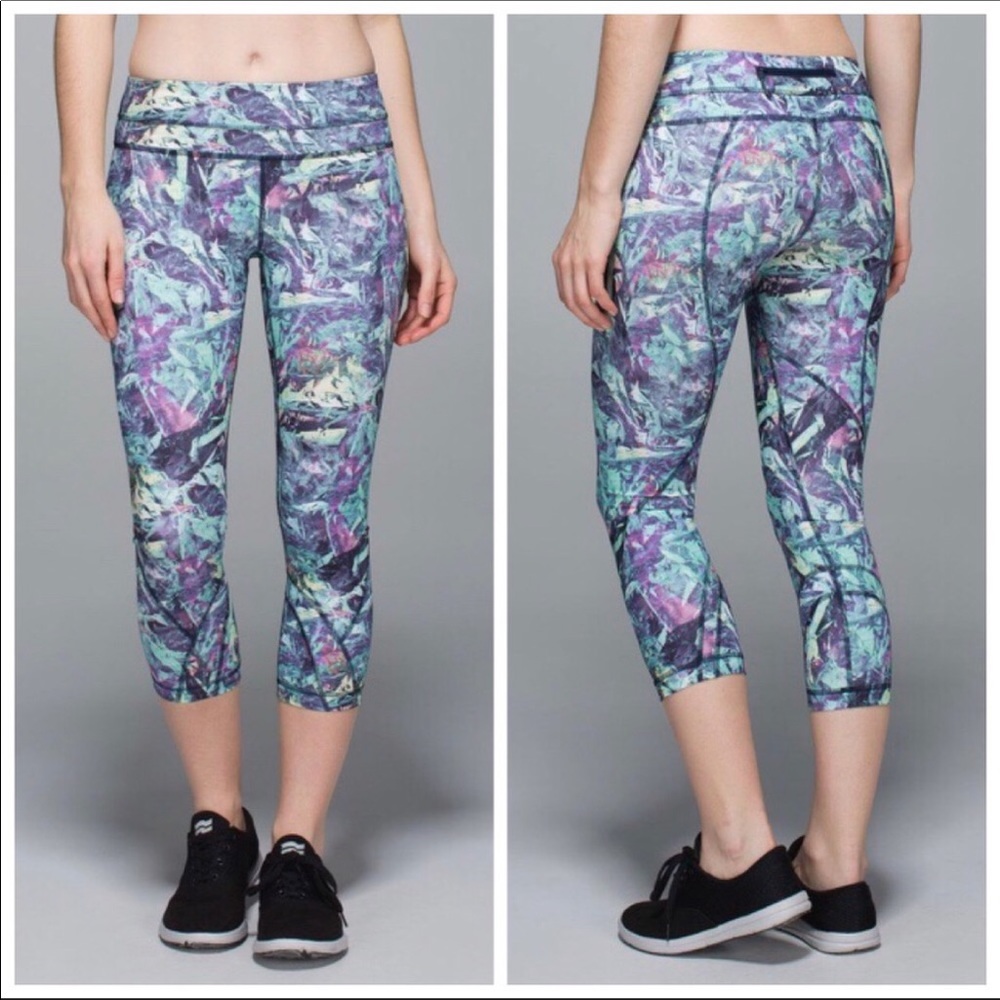 Lululemon leggings abstract multi pants size 4